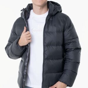 Doudoune légère à capuche zippée